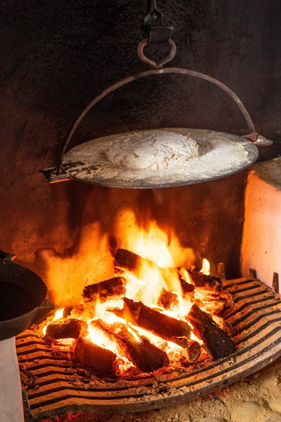 Coffee/tea maker, electric kettle, toaster, highchair