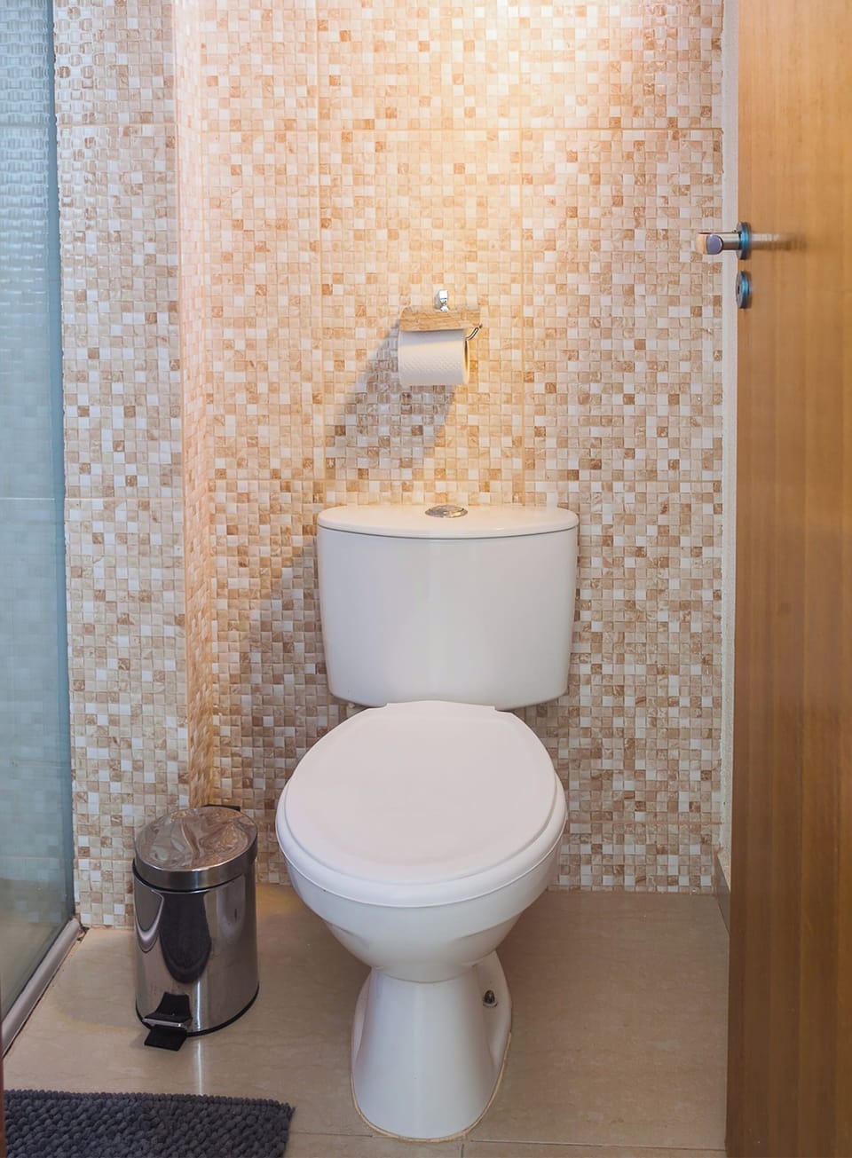Triple Room (1 Double bed + 1 Single bed) | Bathroom | Shower, towels