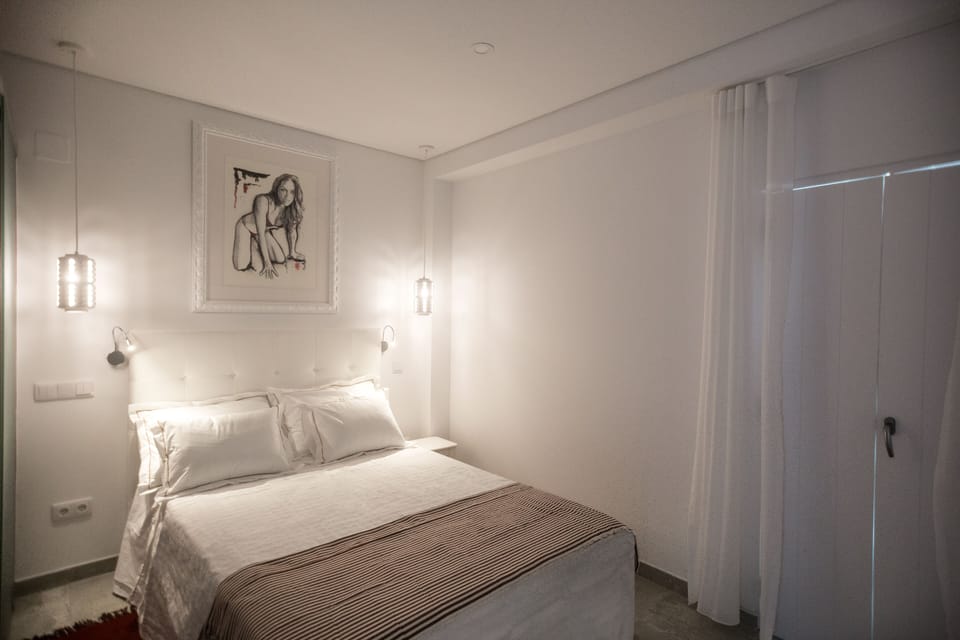 Design Double Room | Desk, soundproofing, iron/ironing board, free WiFi