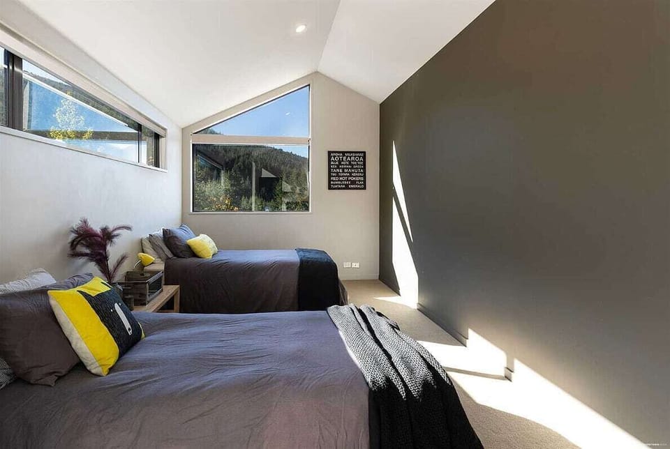 Private  3 Bedroom House | 3 bedrooms, iron/ironing board, free WiFi, bed sheets