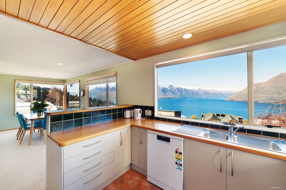 Private 5 Bedroom House | Private kitchen | Full-size fridge, microwave, oven, stovetop