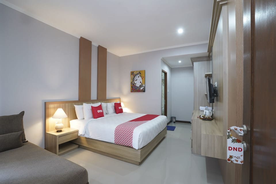 Deluxe Double Room | Desk, free WiFi, bed sheets
