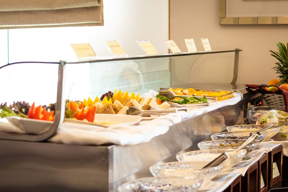 Daily buffet breakfast for a fee