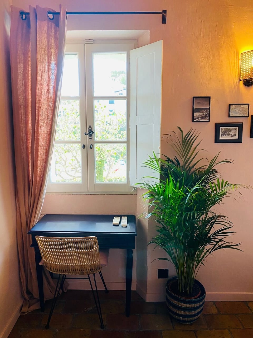 Double Room (2) | Free WiFi, bed sheets