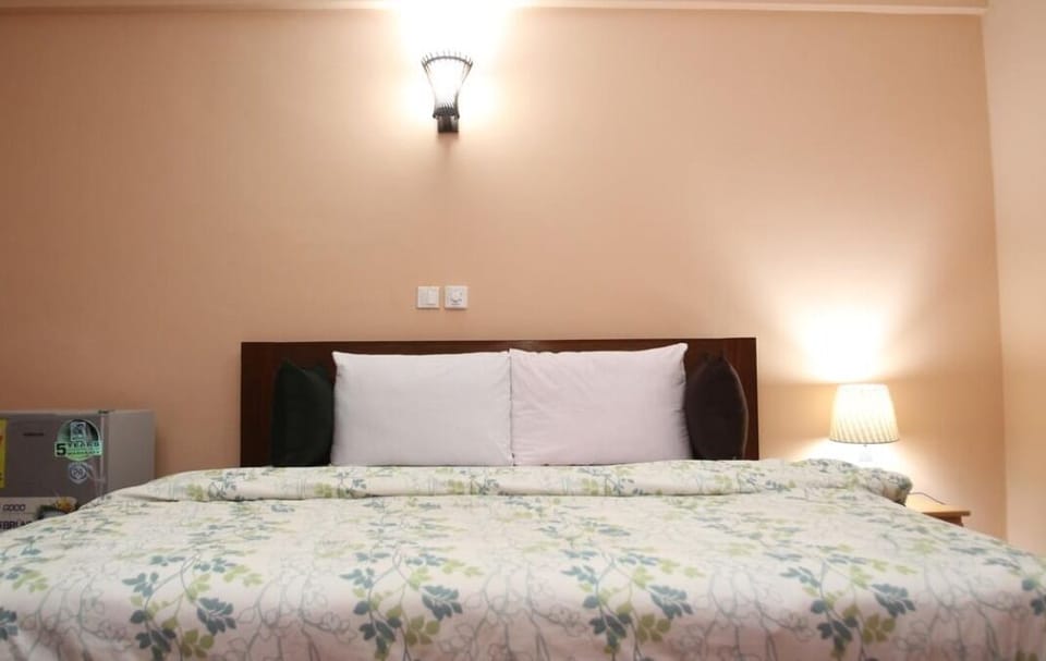 Economy Double Room, 1 Double Bed | Desk, WiFi (free), bed sheets