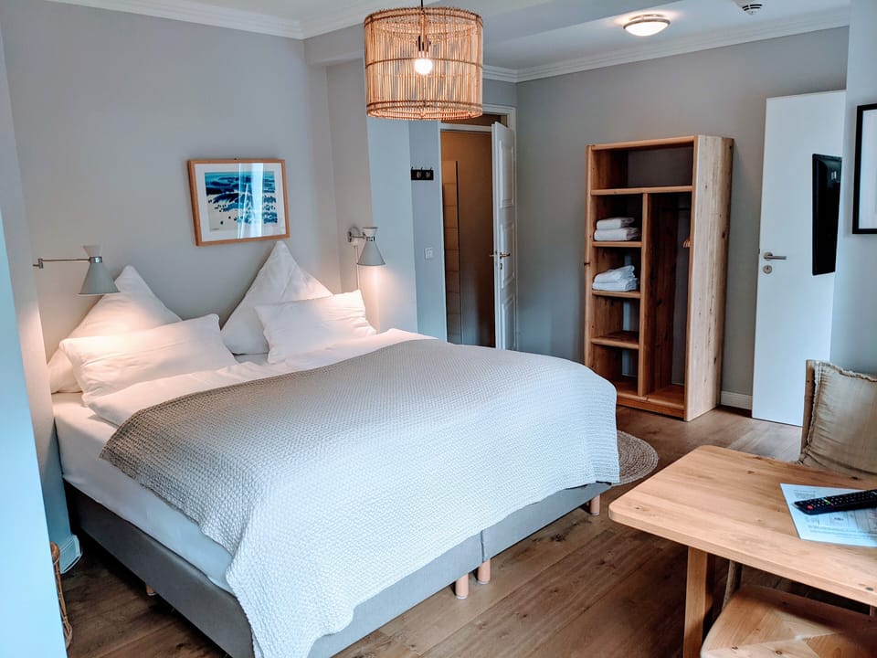 Comfort Double Room, 1 Bedroom, Non Smoking, Garden View | Egyptian cotton sheets, premium bedding, individually decorated