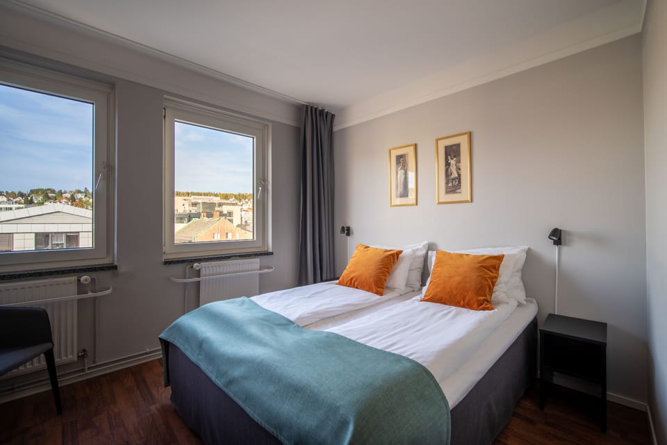 Superior Double or Twin Room | Hypo-allergenic bedding available, desk, laptop workspace