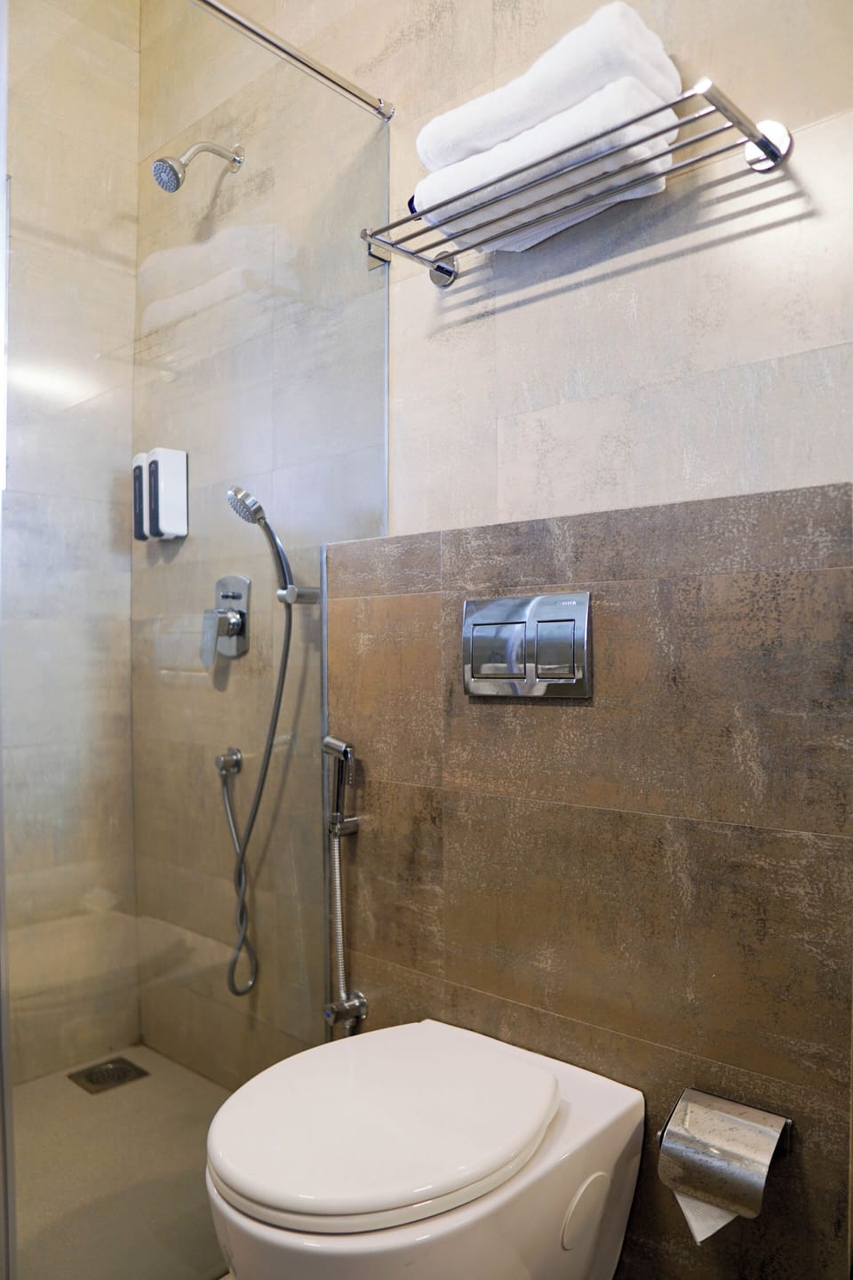 Shower, towels
