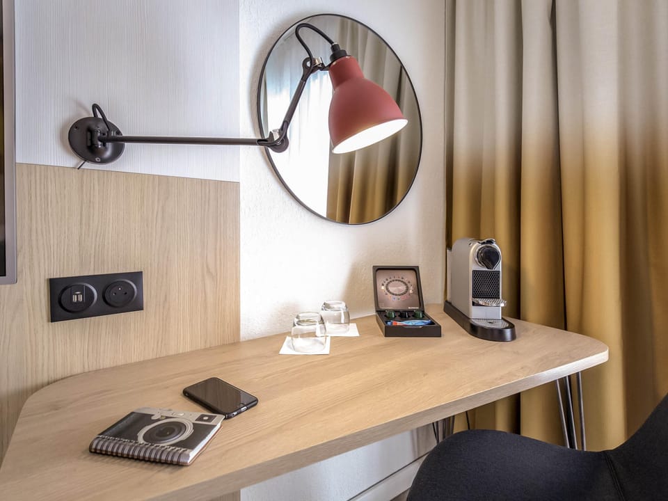 Privilege, Superior Room, 1 Double Bed, Balcony | Premium bedding, minibar, in-room safe, desk