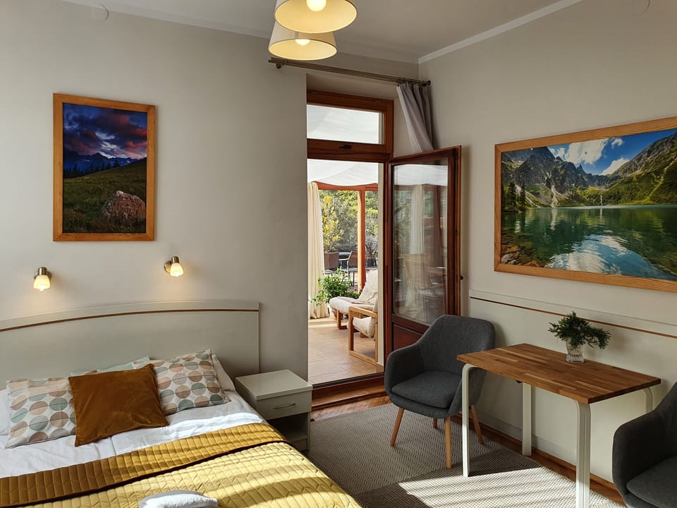 Apartment, 2 Bedrooms, Terrace | Individually furnished, free WiFi, bed sheets
