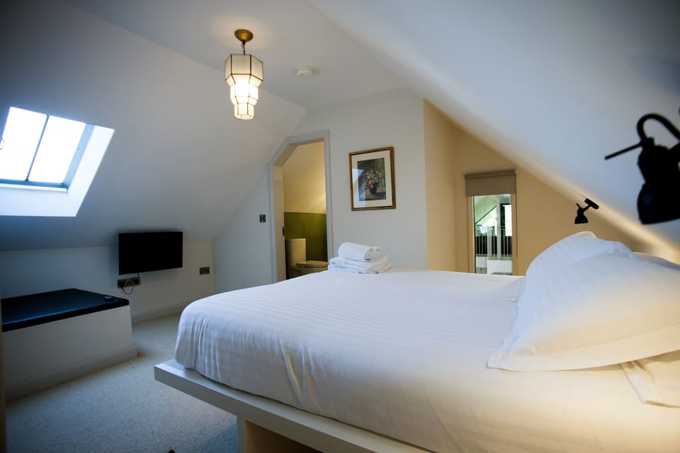 Exclusive Barn | 4 bedrooms, Frette Italian sheets, premium bedding, Select Comfort beds