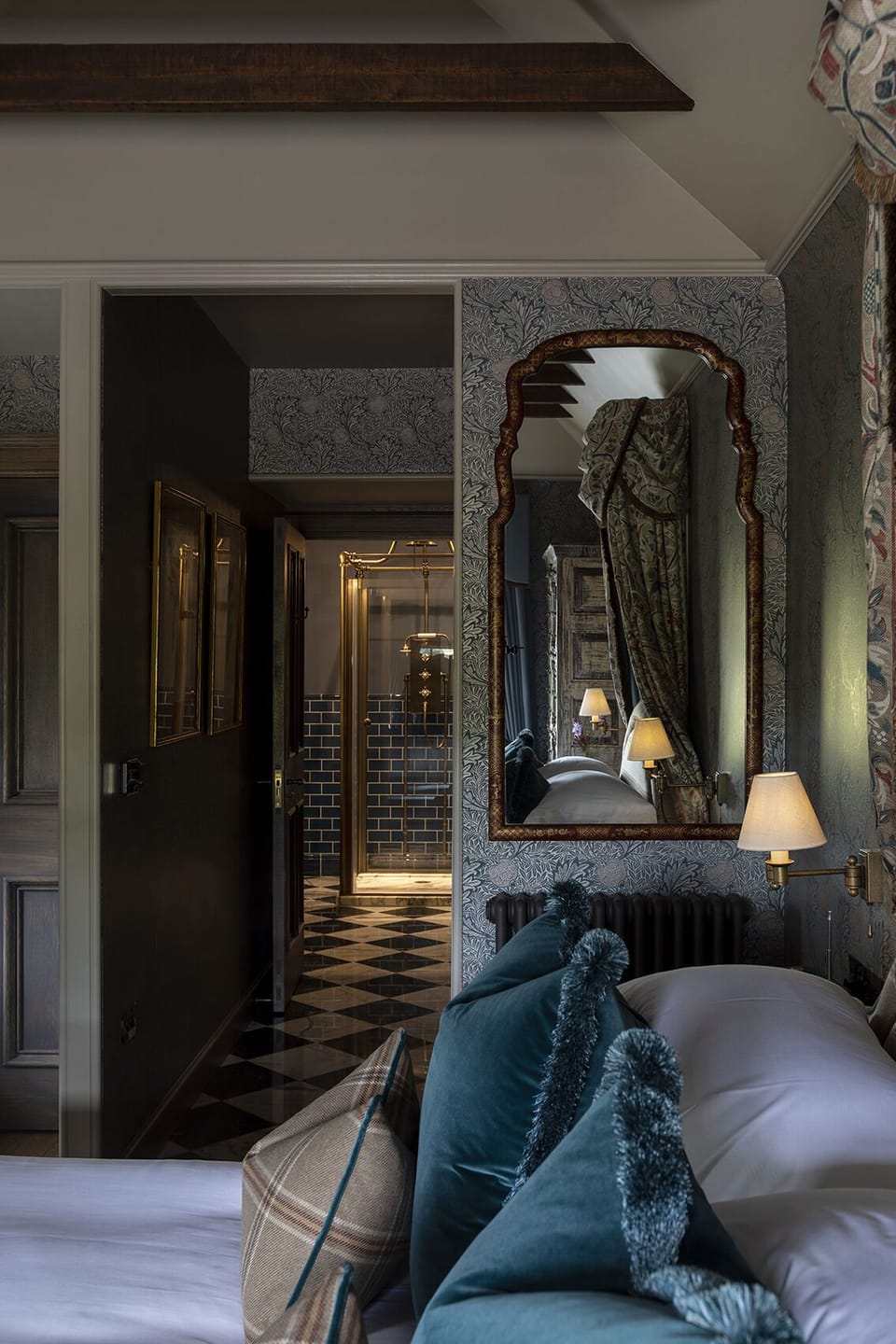 Superior King Room | Free WiFi