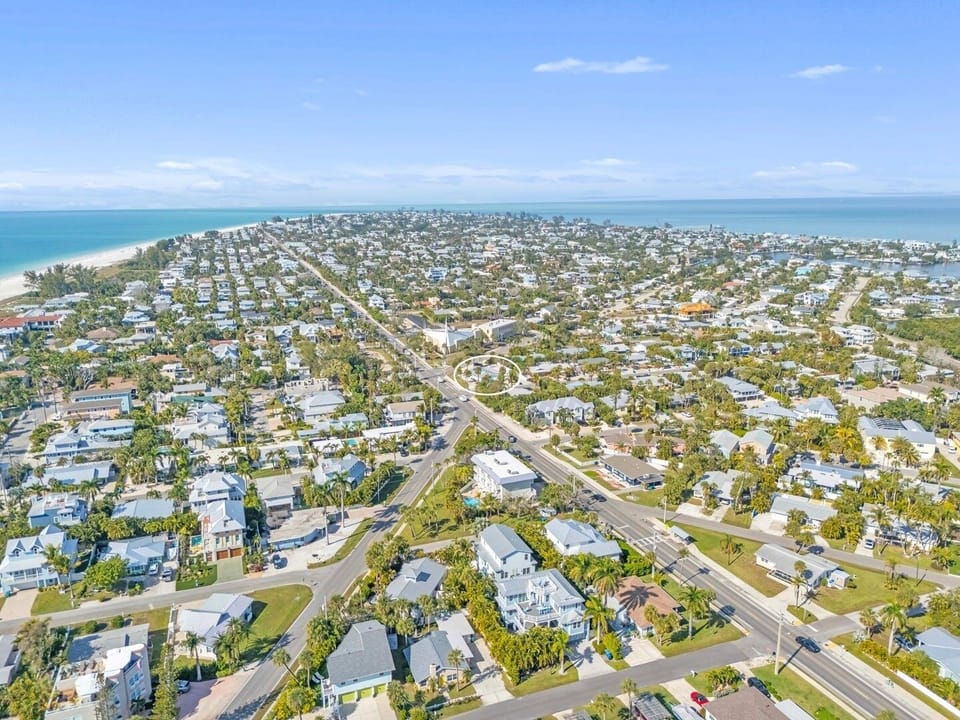 House, 3 Bedrooms | Aerial view