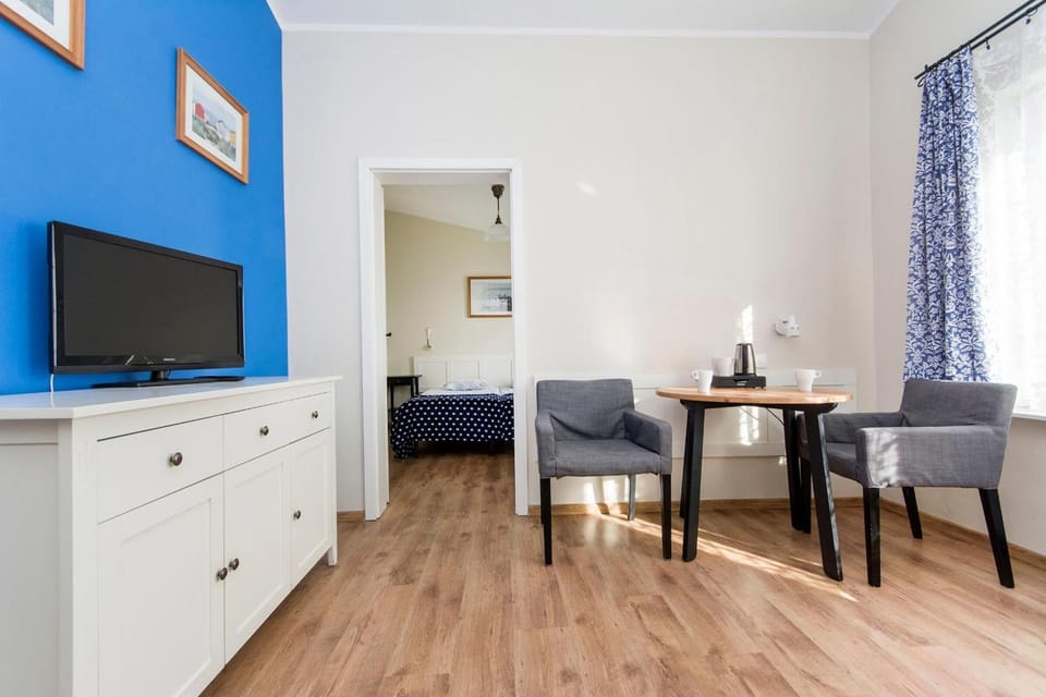 32-inch flat-screen TV with digital channels