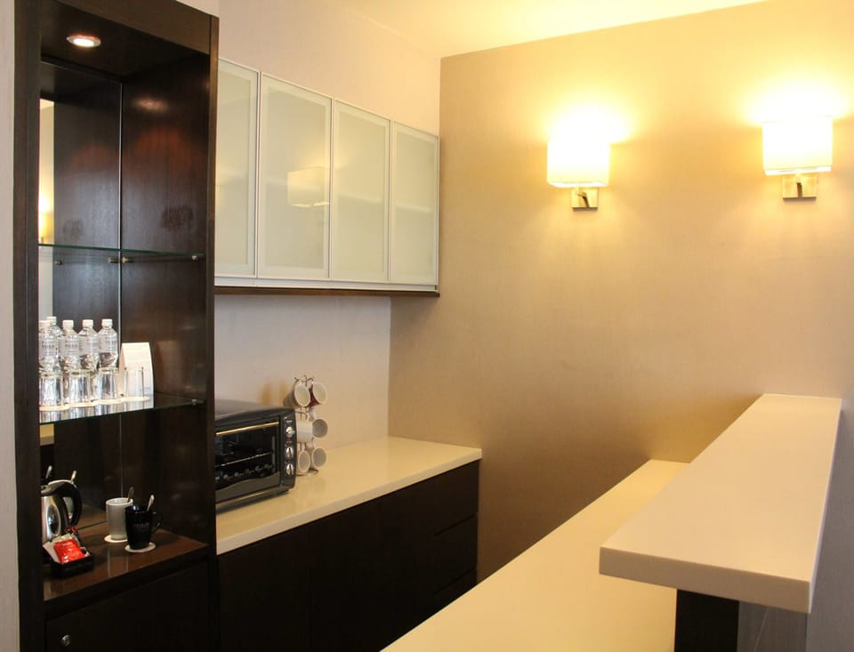 In-room safe, desk, laptop workspace, blackout drapes