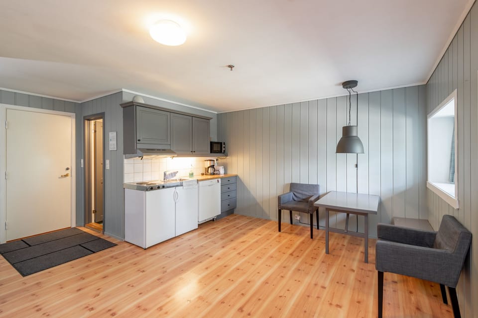 Apartment (4 beds, mandatory cleaning fee 590) | Pillowtop beds, WiFi (free)