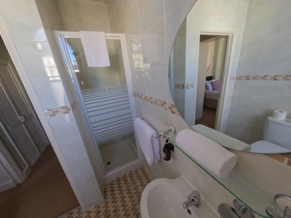 Standard Single Room, Ensuite, City View (Comfort Single) | Interior