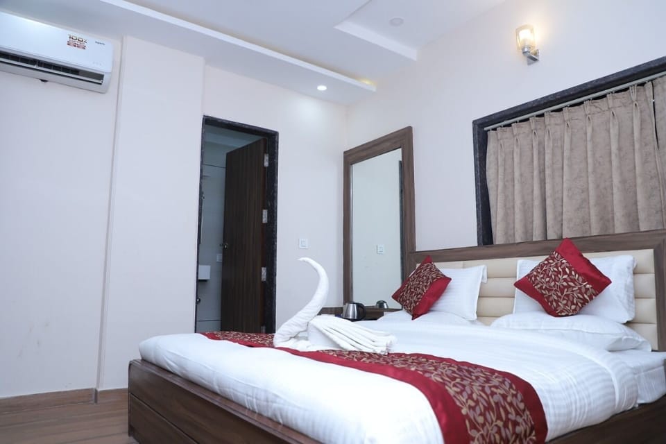 Superior Room | In-room safe, individually furnished, iron/ironing board, free WiFi