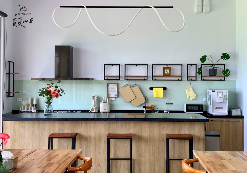 Mini-fridge, microwave, oven, stovetop