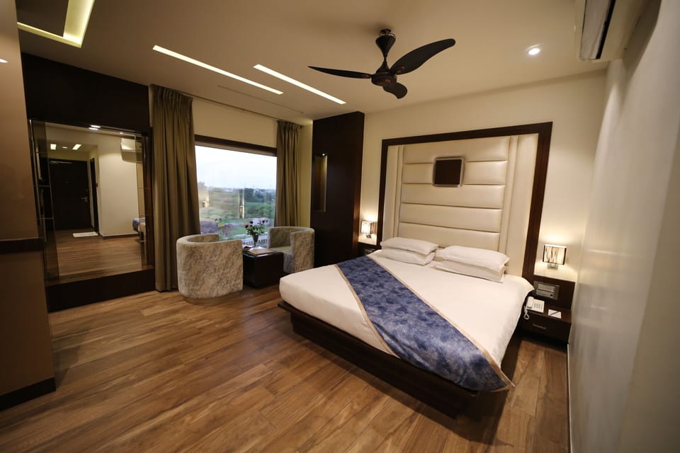 In-room safe, soundproofing, iron/ironing board, WiFi (free)