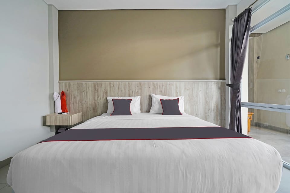 Deluxe Studio | Desk, free WiFi, bed sheets