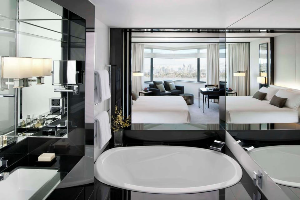 Luxe King View | Minibar, in-room safe, desk, iron/ironing board