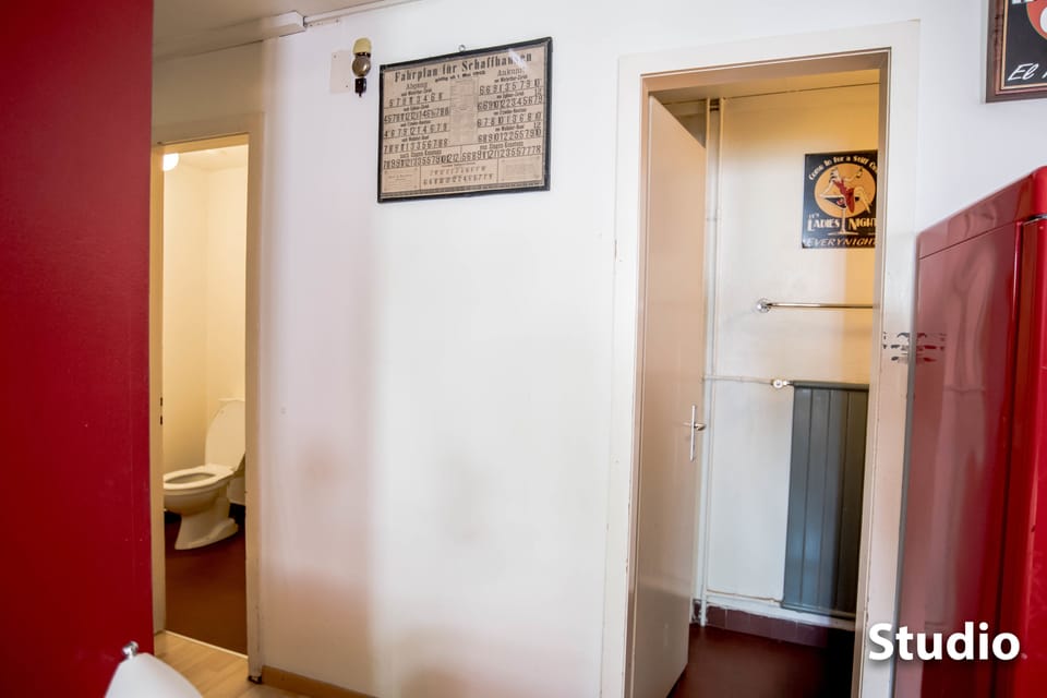 Studio | Iron/ironing board, rollaway beds, free WiFi, bed sheets