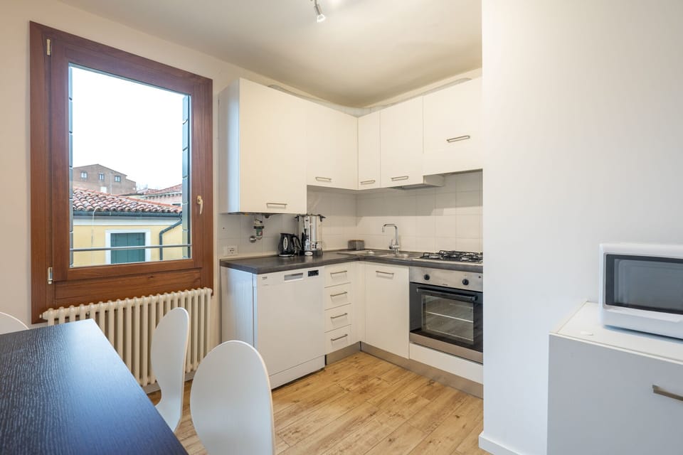 Superior Apartment | Private kitchen | Electric kettle