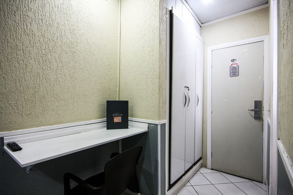 Standard Twin Room | Iron/ironing board (on request), cribs (free), WiFi (free), bed sheets