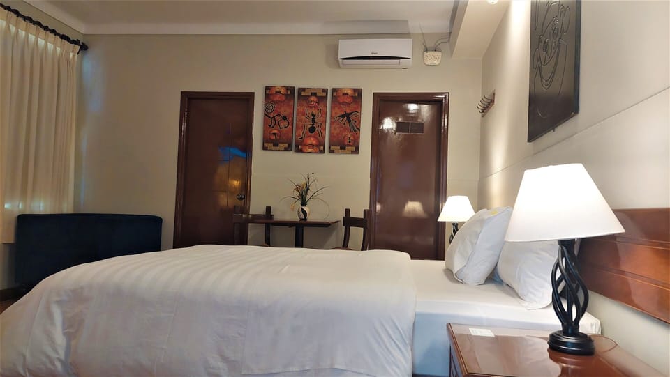 Standard Double Room | Minibar, in-room safe, desk, WiFi (free)