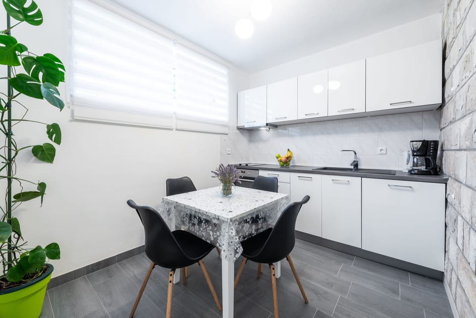 Superior Apartment, Terrace, Sea View | Private kitchen | Full-size fridge, microwave, oven, stovetop