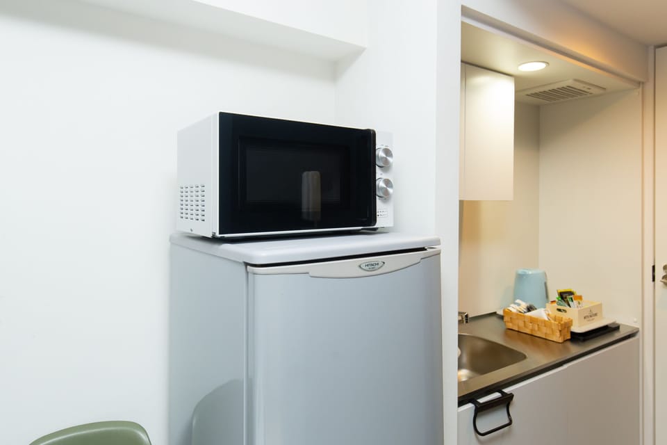 Standard Double Room | Microwave