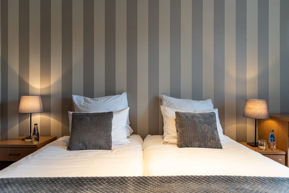 Classic Double Room, Mountain View | Living room | LCD TV