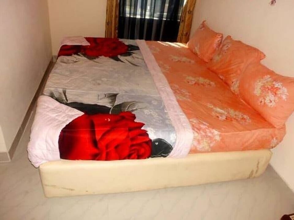 Deluxe Double Room | In-room safe, blackout drapes, free WiFi, bed sheets