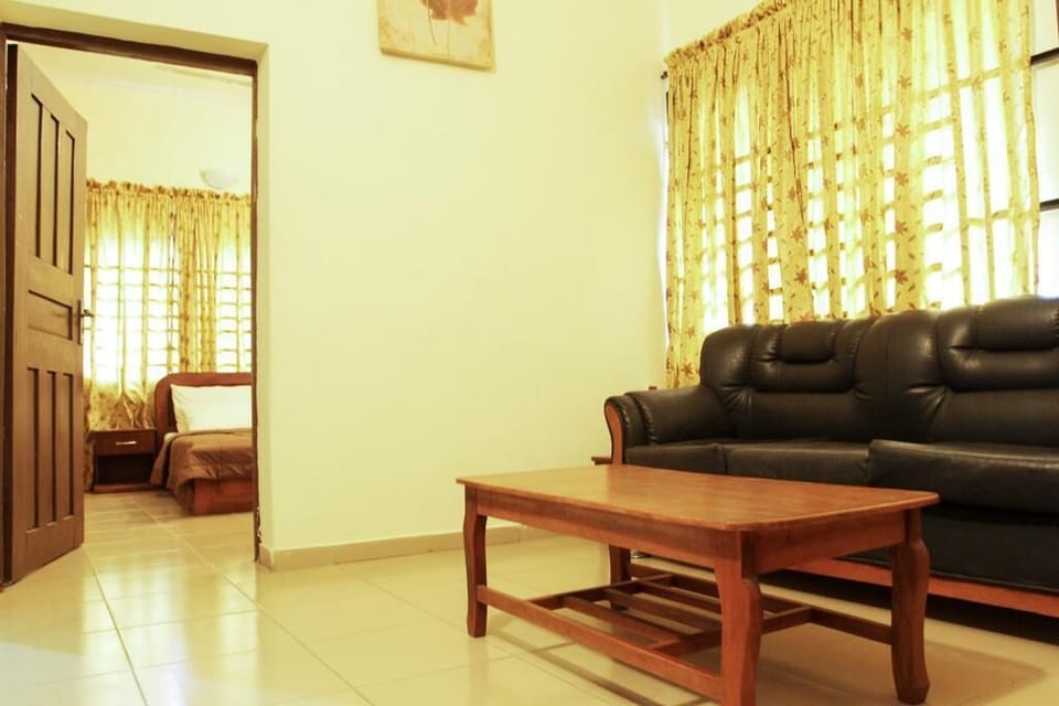 Royal Room | Living room | Plasma TV
