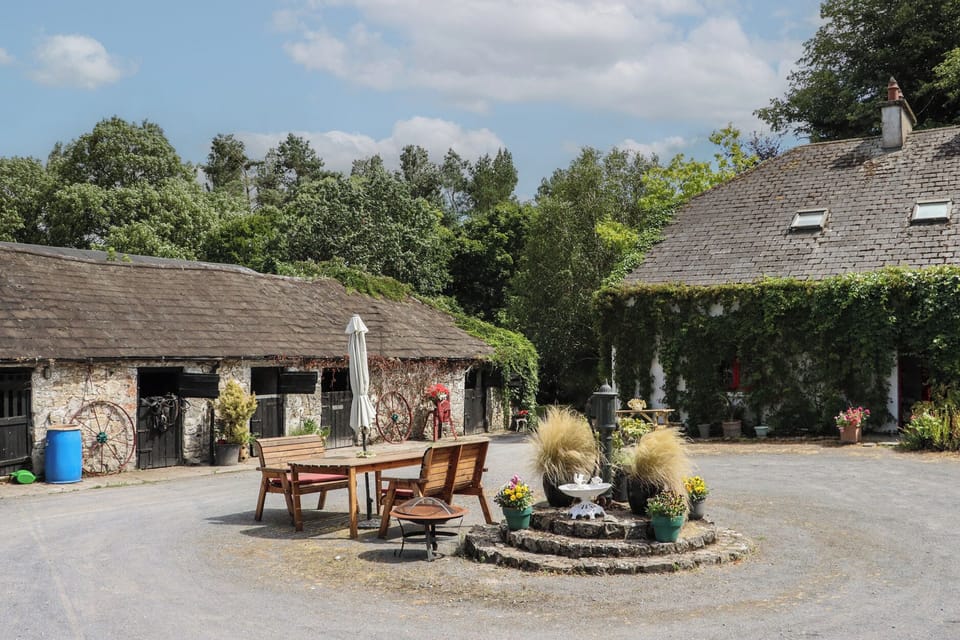Cottage | Outdoor dining