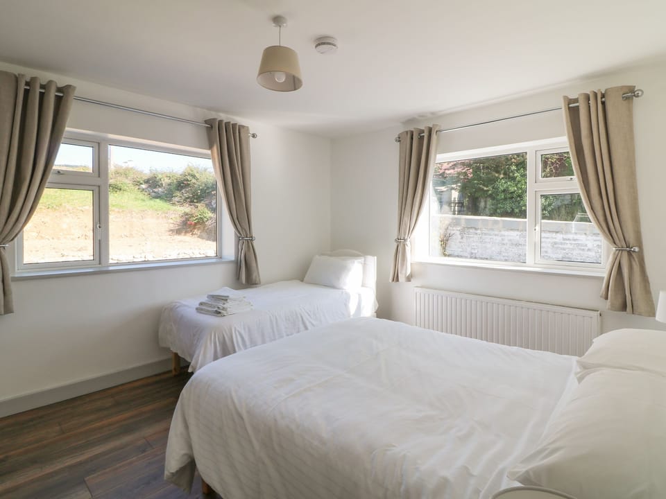 Macreddin Rock Holiday Cottage Cottage in Wicklow, Co. Wicklow, Ireland