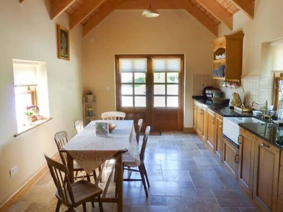 Cottage | Interior
