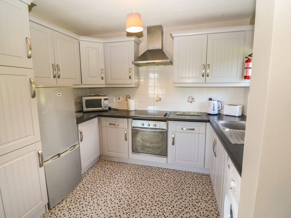 Cottage | Private kitchen | Cookware/dishes/utensils