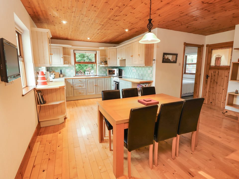 Cottage | Interior