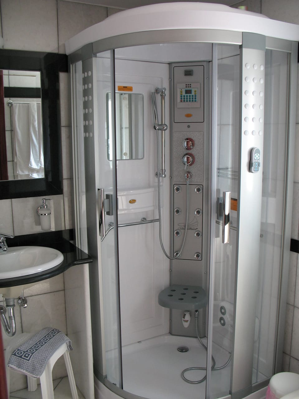 Shower, free toiletries, hair dryer, towels