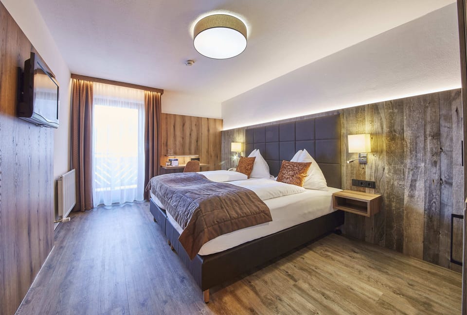 In-room safe, desk, blackout drapes, free WiFi