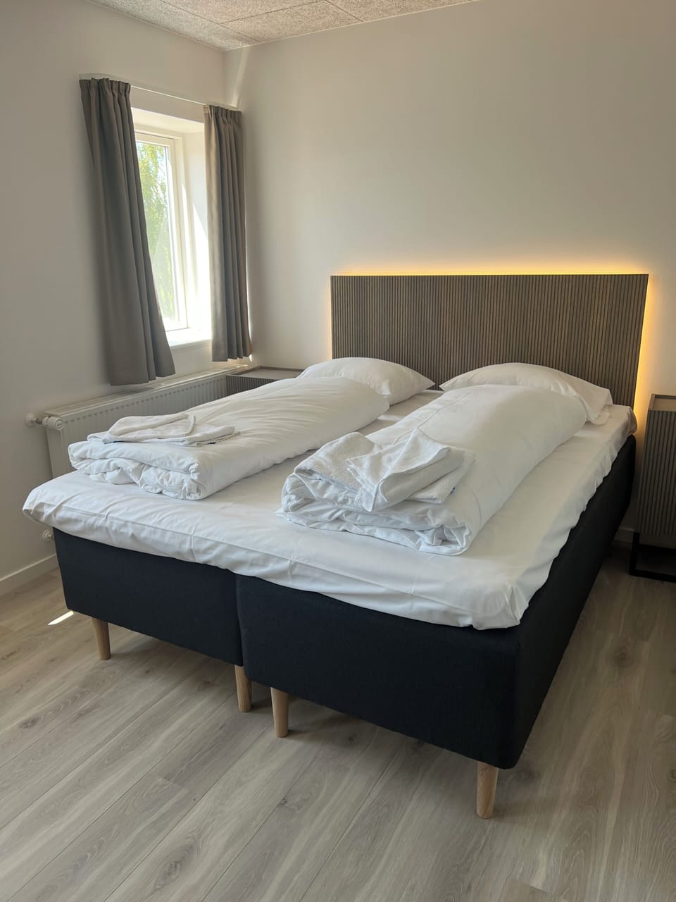 Pillowtop beds, desk, soundproofing, iron/ironing board (on request)