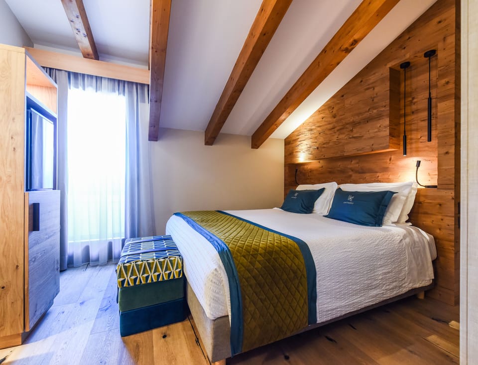 Minibar, in-room safe, individually furnished, free WiFi