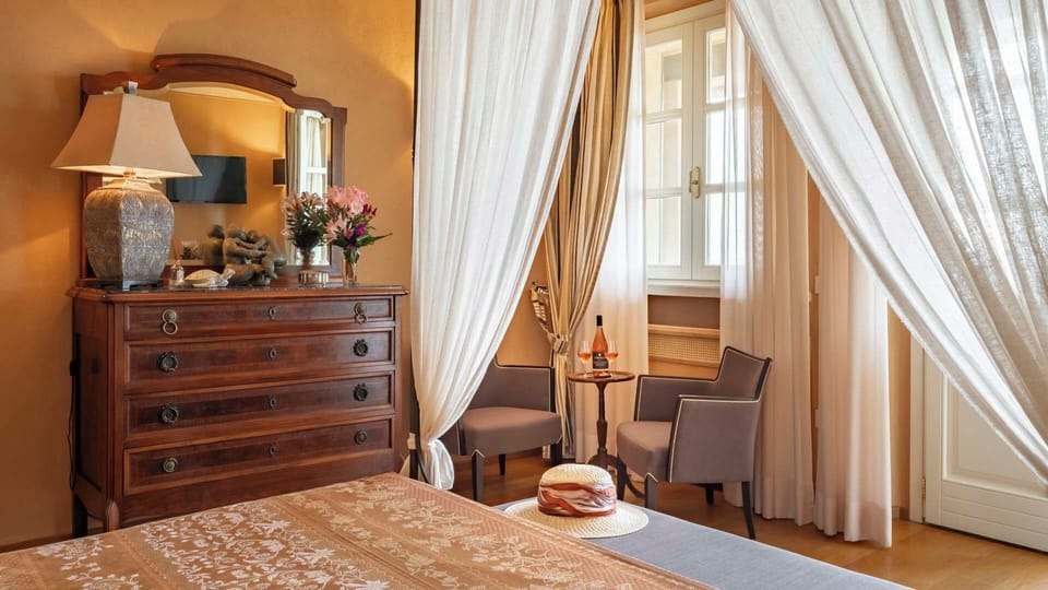 Junior Suite, 1 Queen Bed, Terrace, Valley View | Premium bedding, minibar, in-room safe, individually decorated