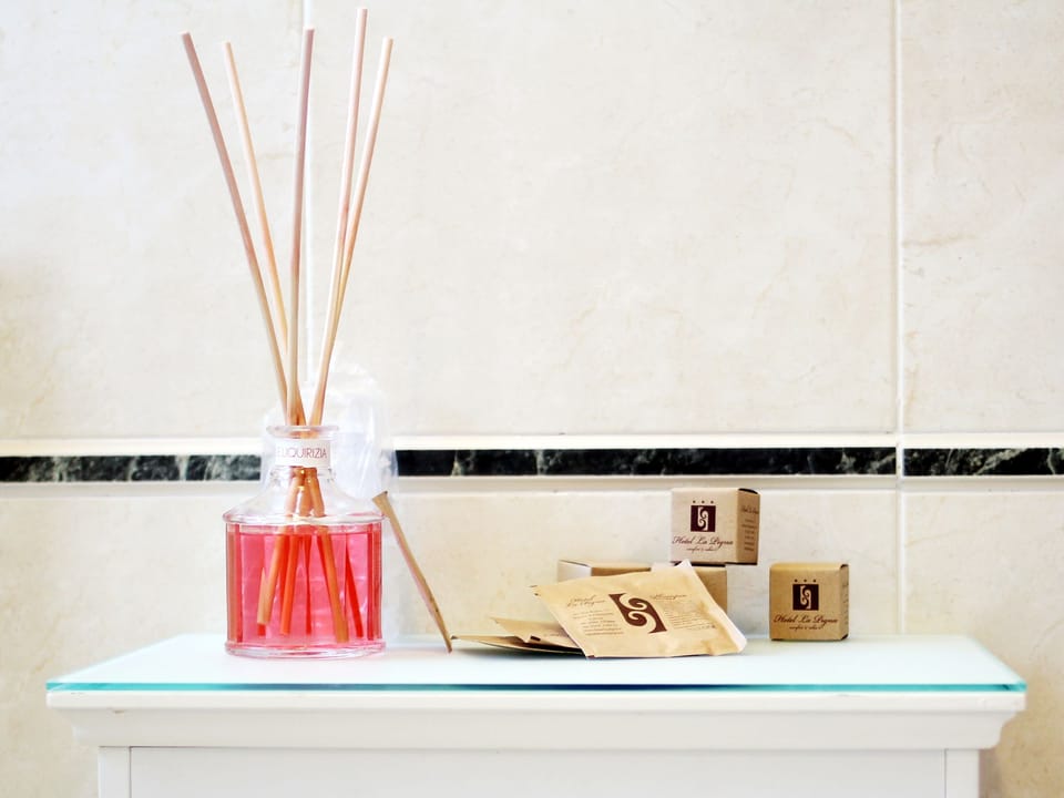 Shower, hair dryer, slippers, bidet