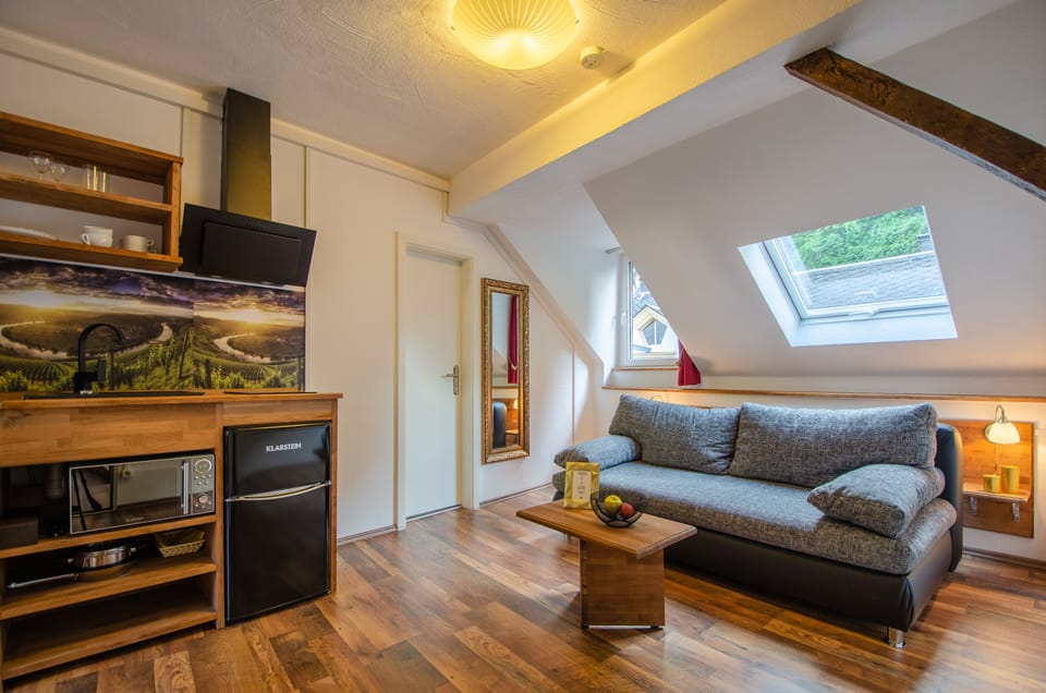 Studio (Haus Landsknecht - Fewo) | In-room dining