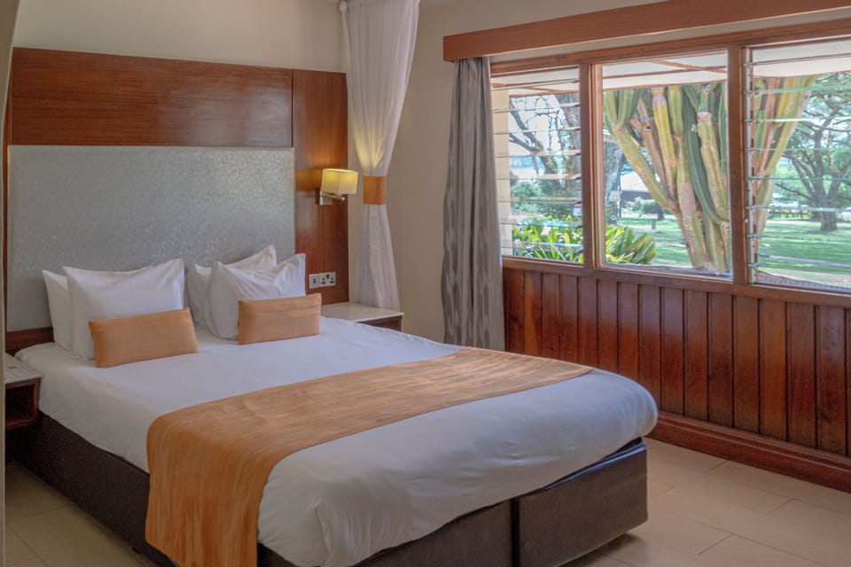 Standard Room | Down comforters, memory foam beds, minibar, in-room safe