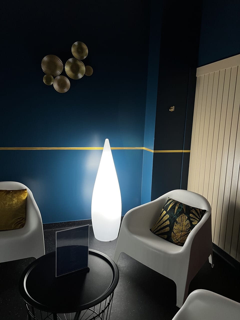Sauna, hot tub, steam room, body treatments, hydrotherapy