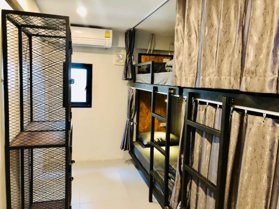 Mixed Dormitory Room | Free WiFi, bed sheets